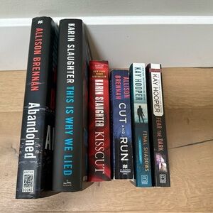 Thrilling Mystery and Suspense Book Collection - 2 hardback and 4 paperback